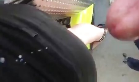 سکسی ننه خدمتکار است که فلم سکس زن با سک سه نفری توسط فالوورها لعنتی است