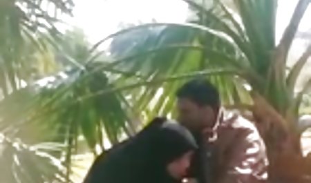 عزیزم اروپایی سکsex پس از انگشت زدن دچار ضعف شد