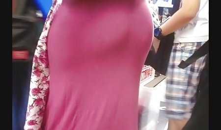 Glorhole سوار بچه گانه هنگام مکیدن فلم سکس با سک اسباب بازی