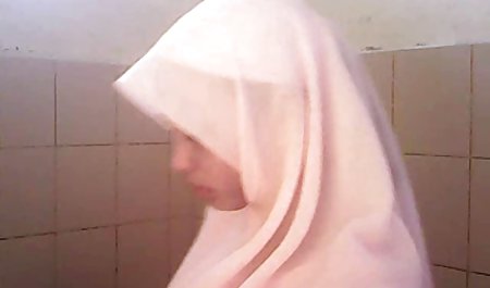 آماتور ماساژ مو ممه سک قرمز لعنتی توسط ماساژور